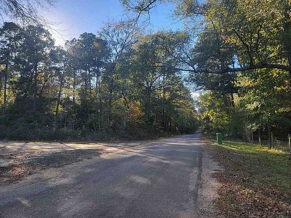 4th image of 746 County Road 1015