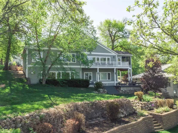 17093 Lakewood Dr, Spirit Lake, IA 51360