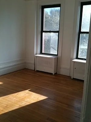 Rented by Anthony Mariano, lreb | media 8