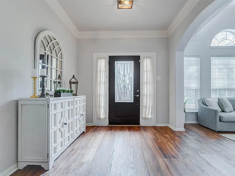 1606 Barrington Hills Ln — Photo 5