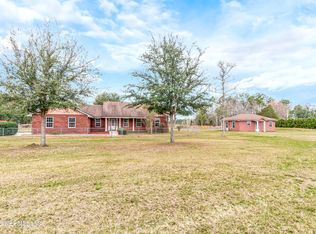 18100 Crews Rd, Glen Saint Mary, FL 32040