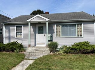 15 Middle St, Warren, RI 02885