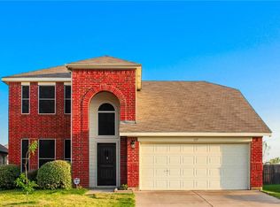 517 Fairbrook Ln, Fort Worth, TX 76140