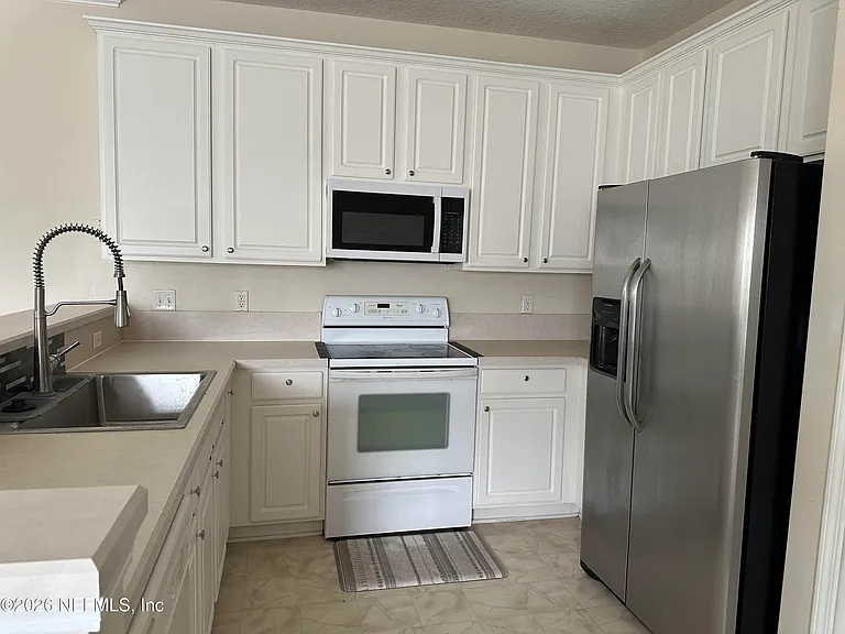 9740 Summer Grove Way W — Photo 15