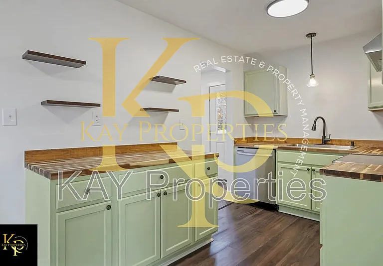 1207 Jackson St — Photo 15