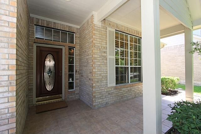 2nd image of 103 Robindale Cir
