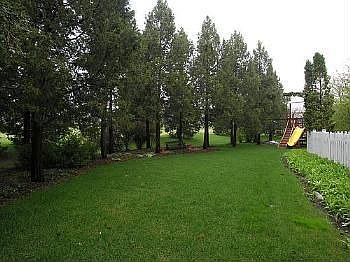 2nd image of 2852 White Oak Ln