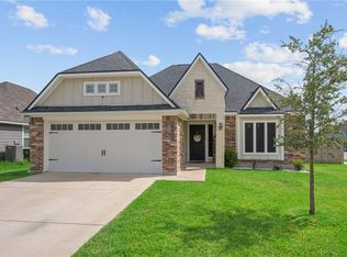 2000 Theresa Dr, Bryan, TX 77807