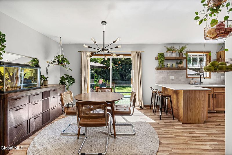 3rd image of 109 James Road