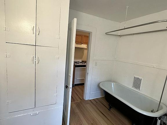 5th image of 62 S Willard St