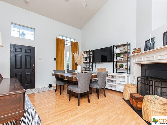 3rd image of 3005 Lantana Dr