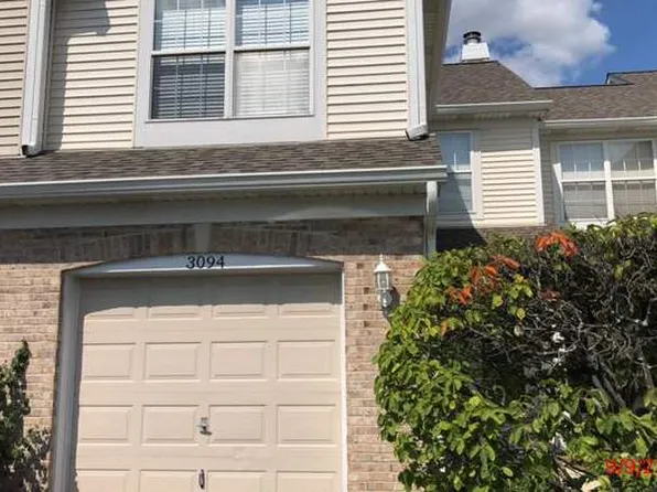 3094 Autumn Lake Dr, Aurora, IL 60504