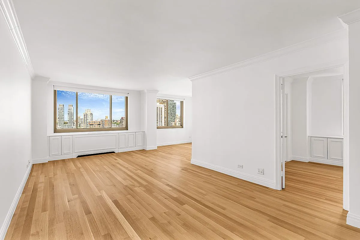 30 W 63rd St APT 22N photo 1