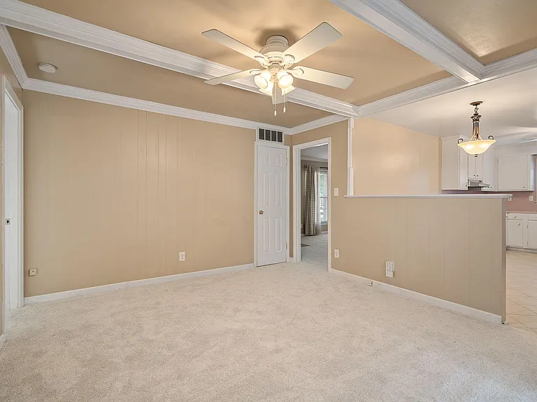 4713 Walden Ct — Photo 7