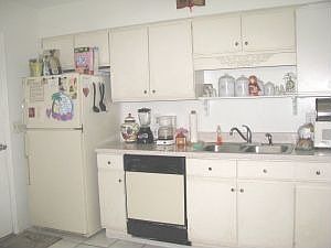 4th image of 8180 Morristown Trl