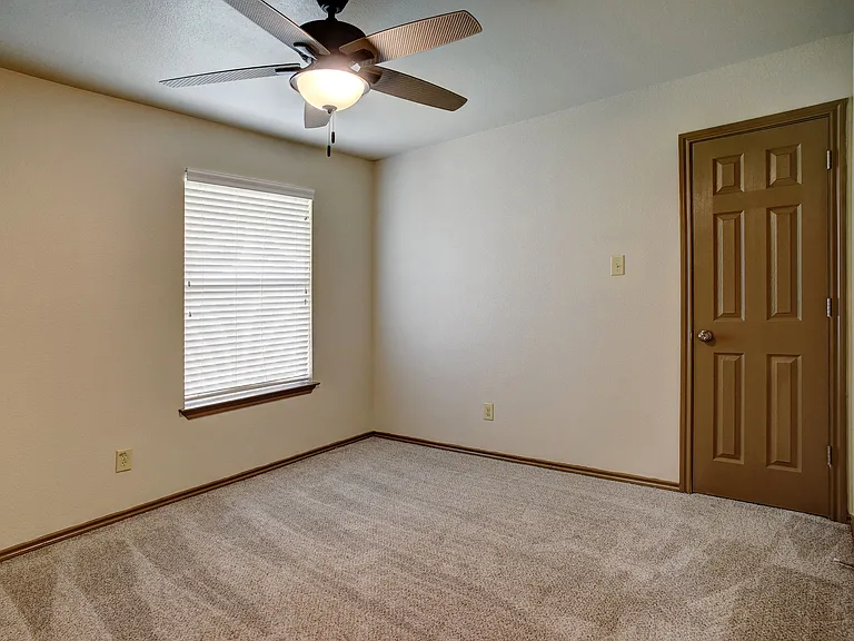 1320 Fern Ct — Photo 19