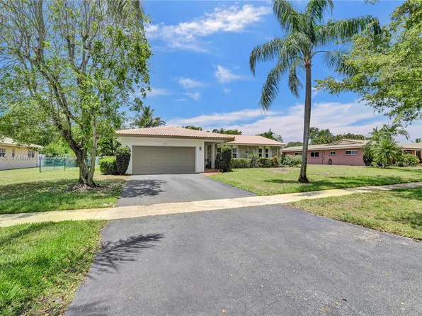 861 SW 66th Ave, Plantation, FL 33317
