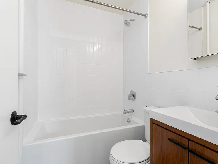 1021 8th Ave #3L — Photo 6