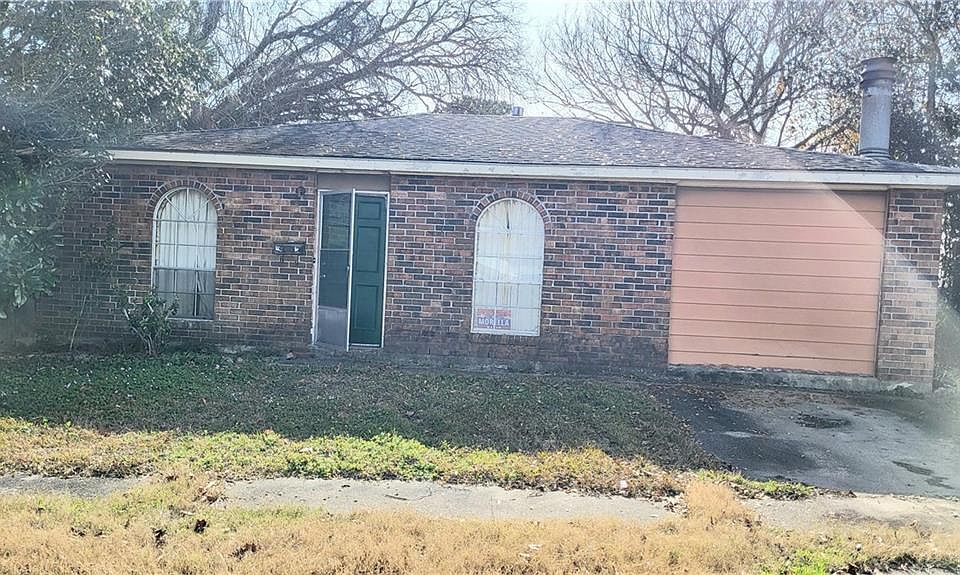 1st image of 4260 E Loyola Dr
