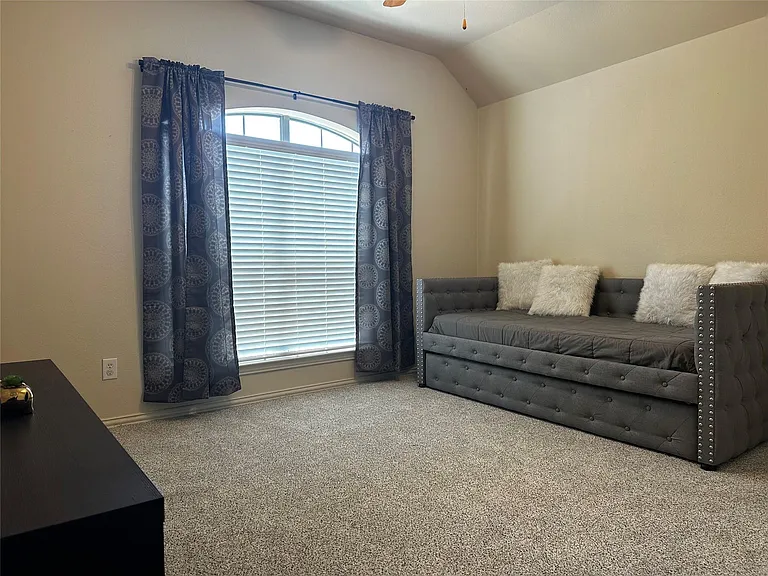 213 Fox Hollow Blvd — Photo 33