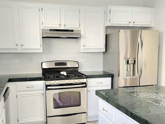 3rd image of 605 Corte San Marino