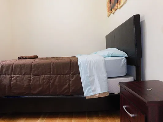 Rented by Compass | media 22