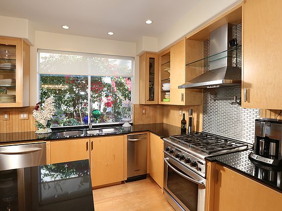 2nd image of 10641 Chiquita St