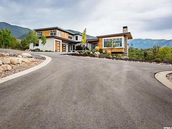 5th image of 946 S Summit Creek Dr