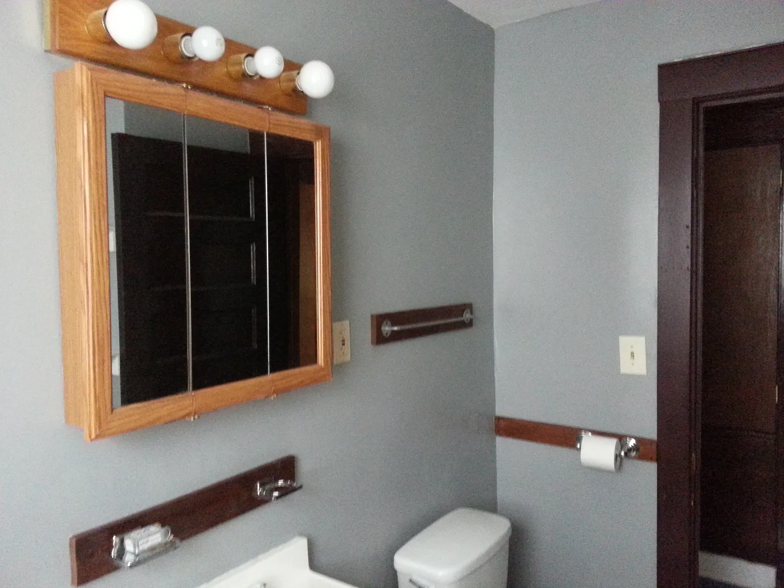 2 bed, 1800 sqft, $1,500 — Photo 2