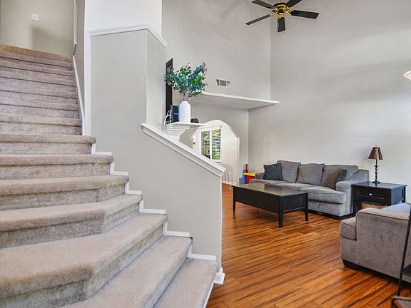3rd image of 2674 Piedmont Oak Dr
