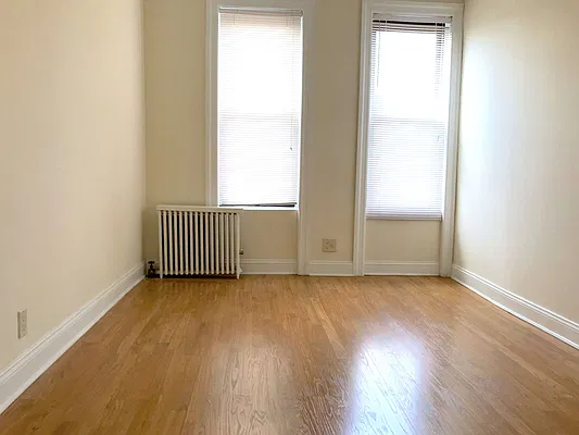 Rented by Capri Jet Realty Corp | media 7