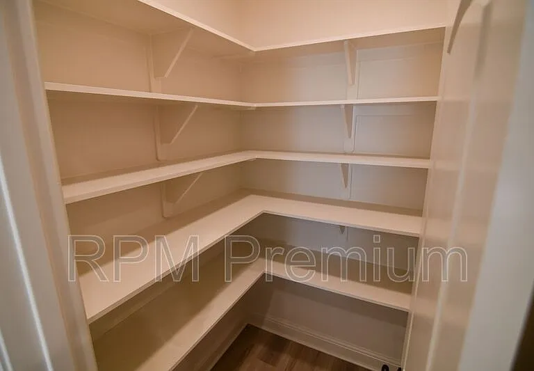 7108 Kenilworth Crossing Ave — Photo 15