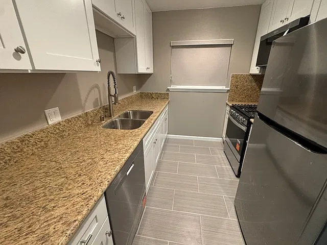 2 bed, 1025 sqft, $2,750 — Photo 3