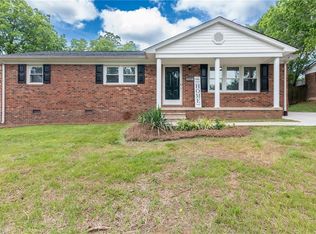 307 Eastway Ln, Graham, NC 27253