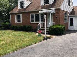 65 Lindan Ct, Depew, NY 14043