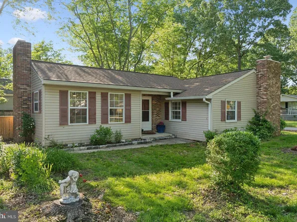 1215 Pine Ave, Shady Side, MD 20764