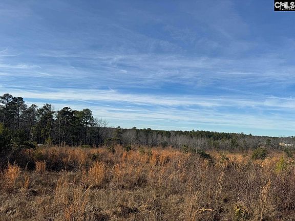 3rd image of 450 Bergen Rd