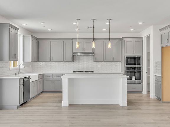 2nd image of 4268 Crescent Way
