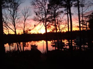 5020 Bucco Reef Rd, New Bern, NC 28560