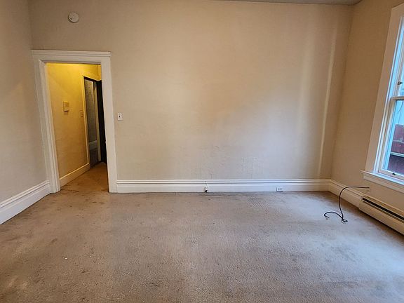 4th image of 549 Fell St APT 3