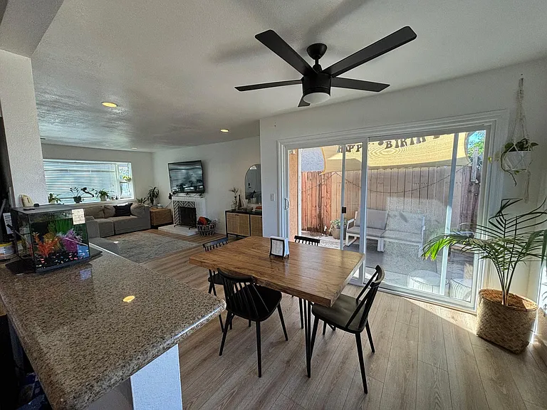 814 Jennifer Ln #A — Photo 3