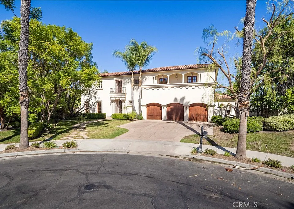 5010 Serena Cir