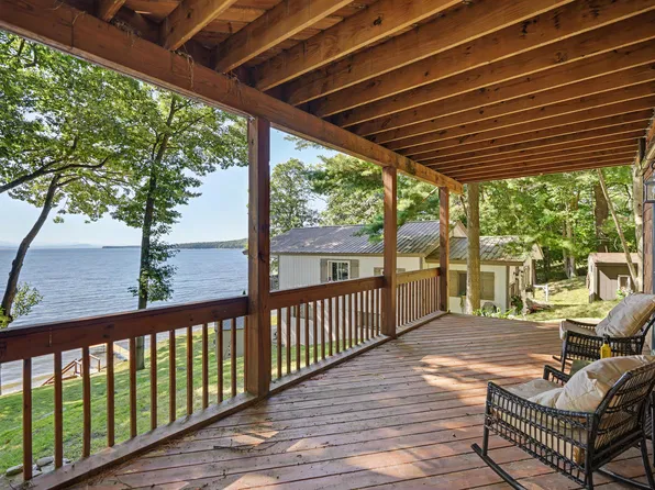 132 Schuyler Rd, Keeseville, NY 12944