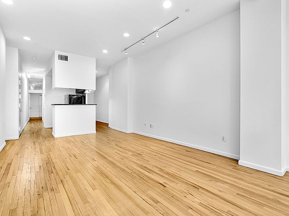 4th image of 540 W 50th St APT 1B