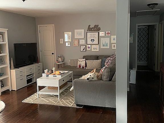 3rd image of 817 Euclid Ave