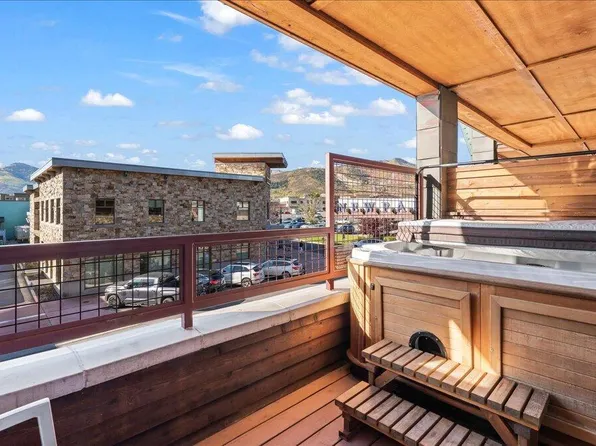 1476 Newpark Blvd #205, Park City, UT 84098