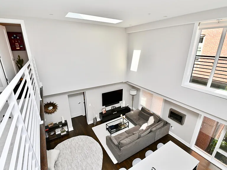 2012 Kalorama Rd NW #8A — Photo 27