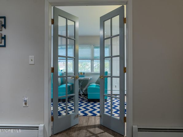 15 Monaco Ct