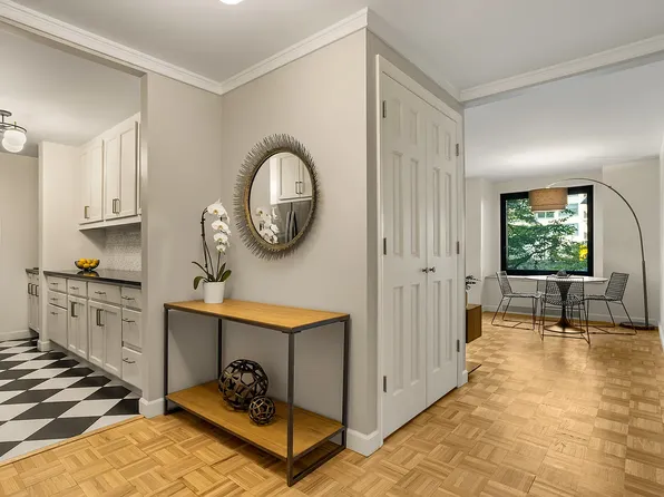 531 Main St APT 110, Manhattan, NY 10044