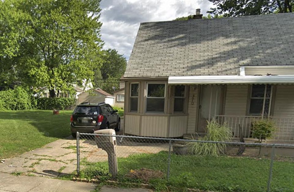 1st image of 370 W Bernhard Ave